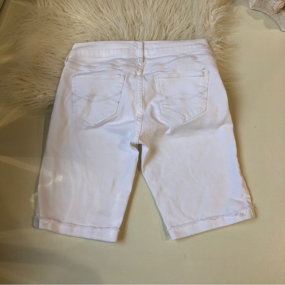 Abercrombie Kids Girl’s White Denim Jeans Bermuda Shorts - Picture 2 of 9